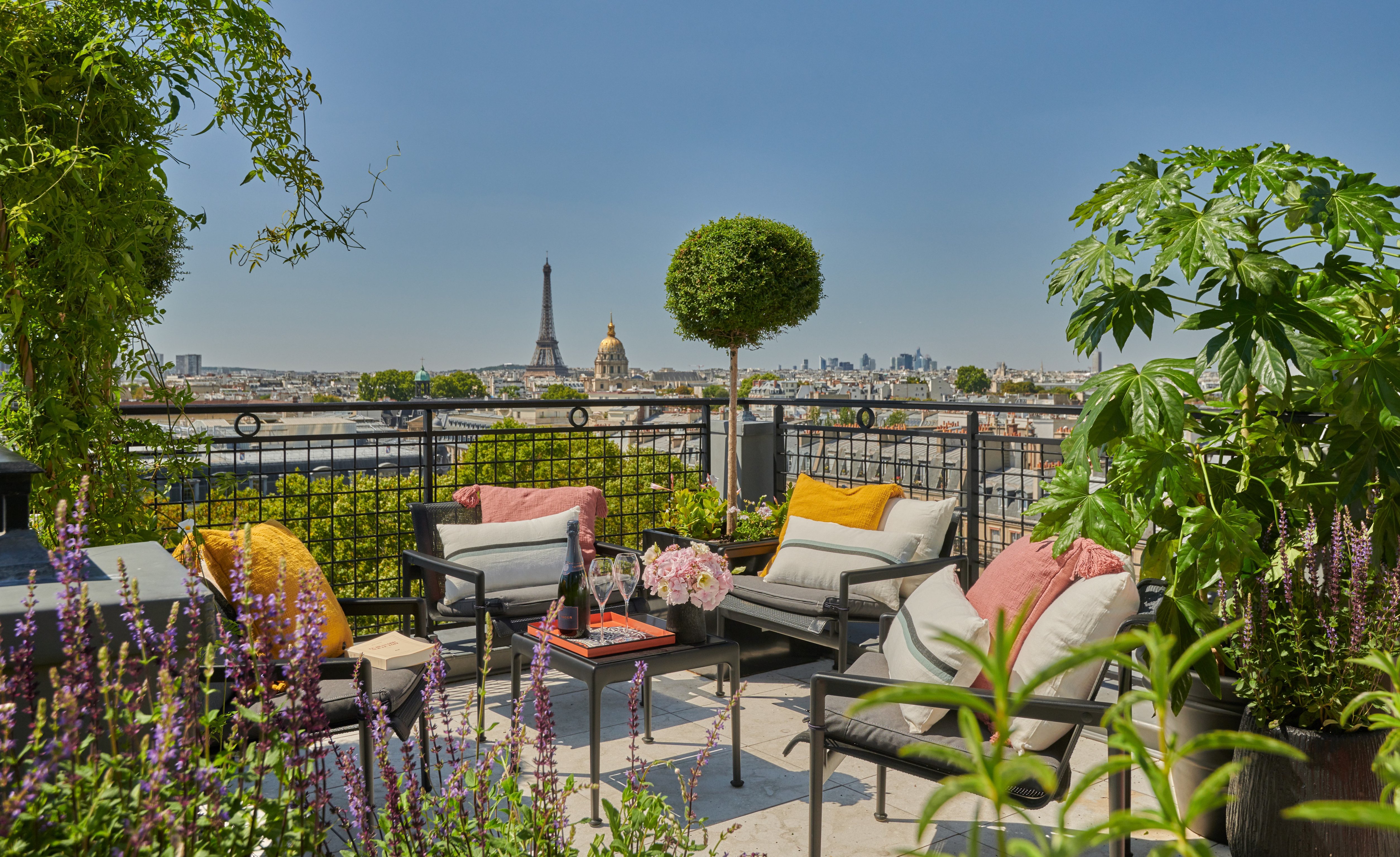 Hôtel Lutetia terrace with flowers and Eiffel Tower views