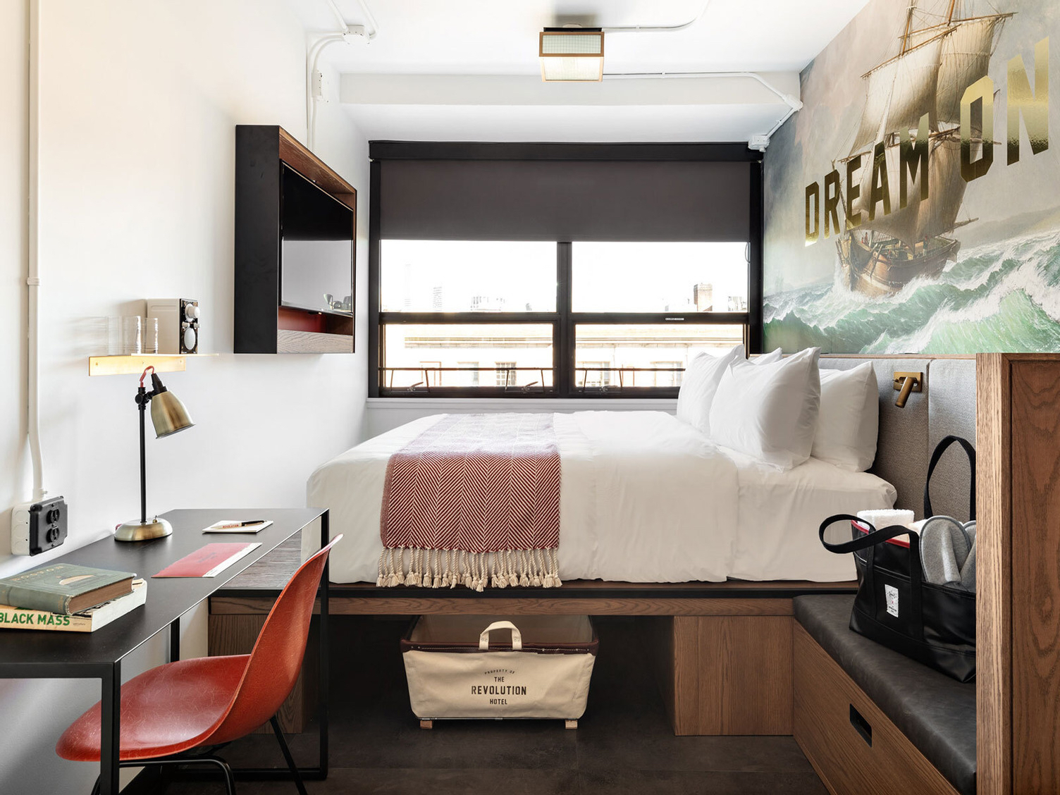 Revolution Hotel | rooms