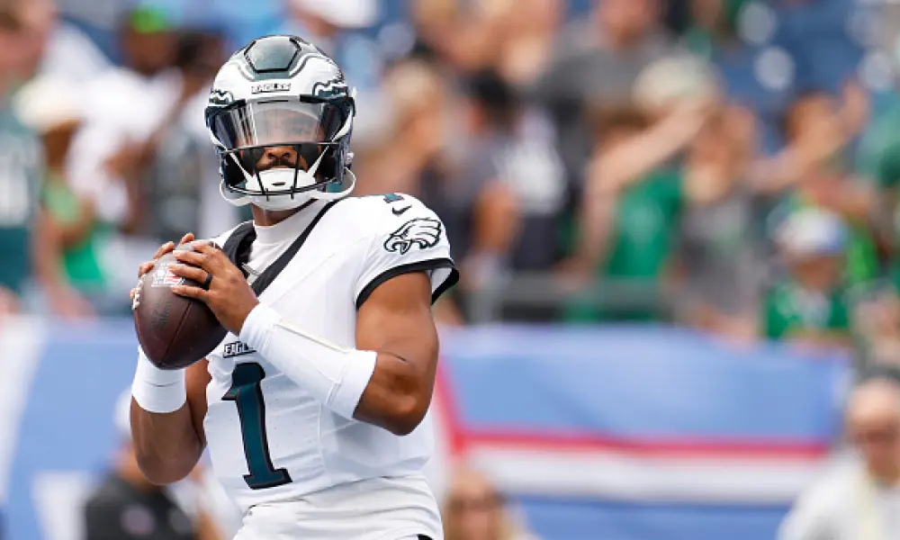 NFL MNF Player Prop Picks Eagles Bears