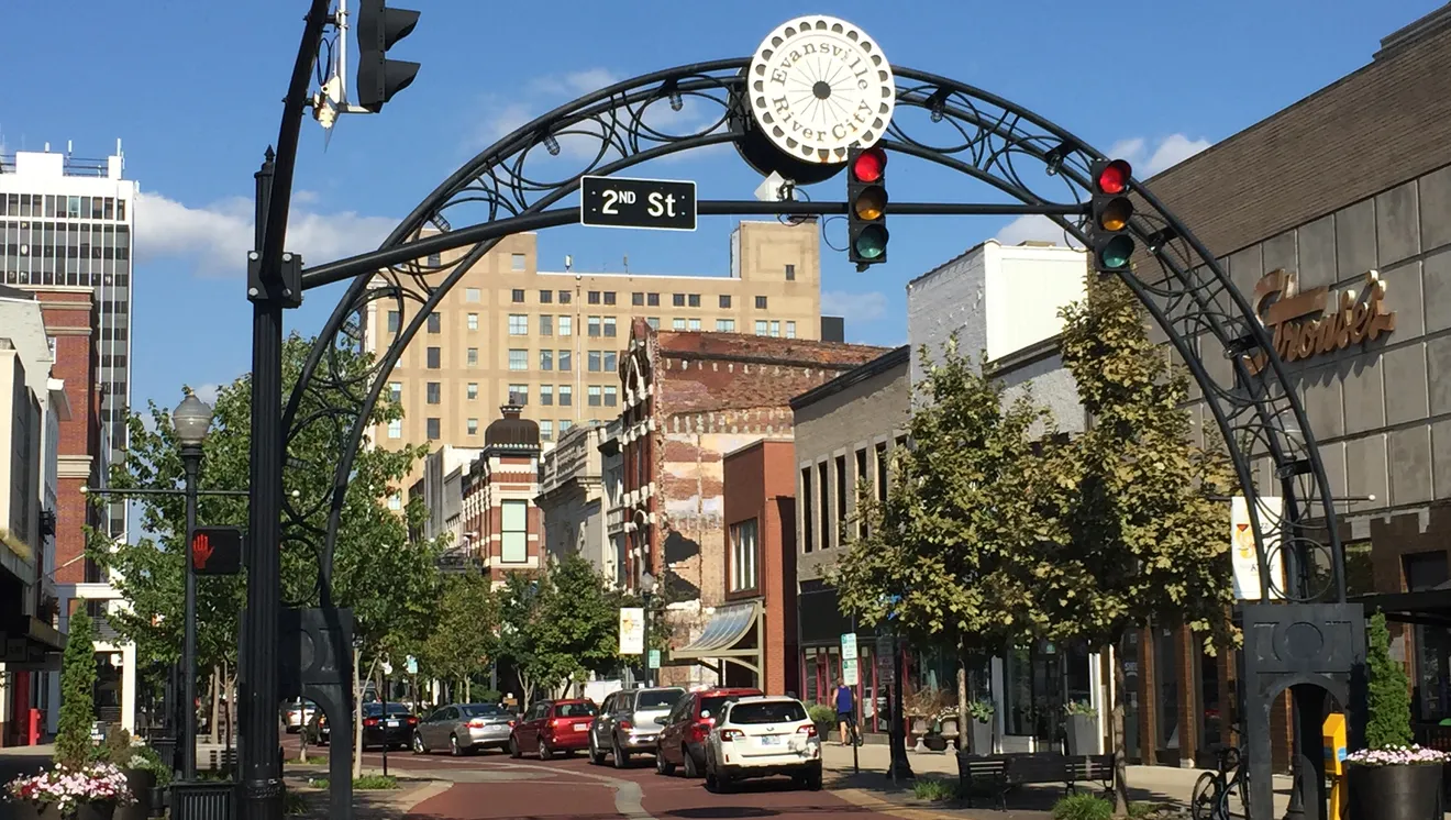 Main Street arch in downtown Evansville