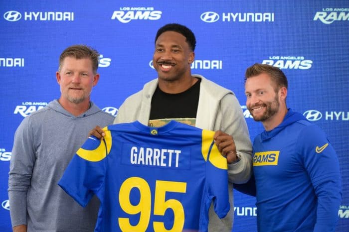 Myles Garrett in defensive stance