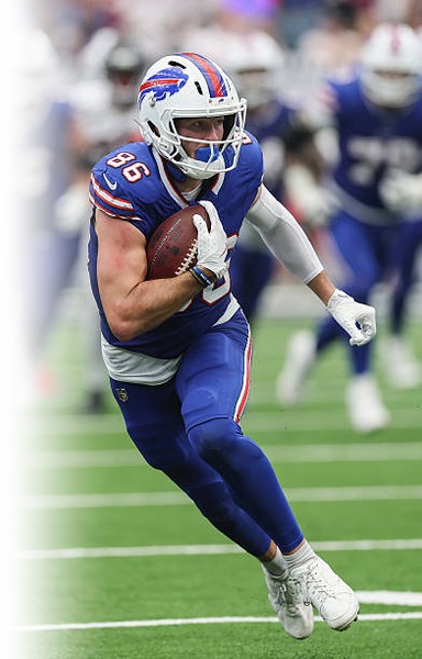 Dalton Kincaid after the catch