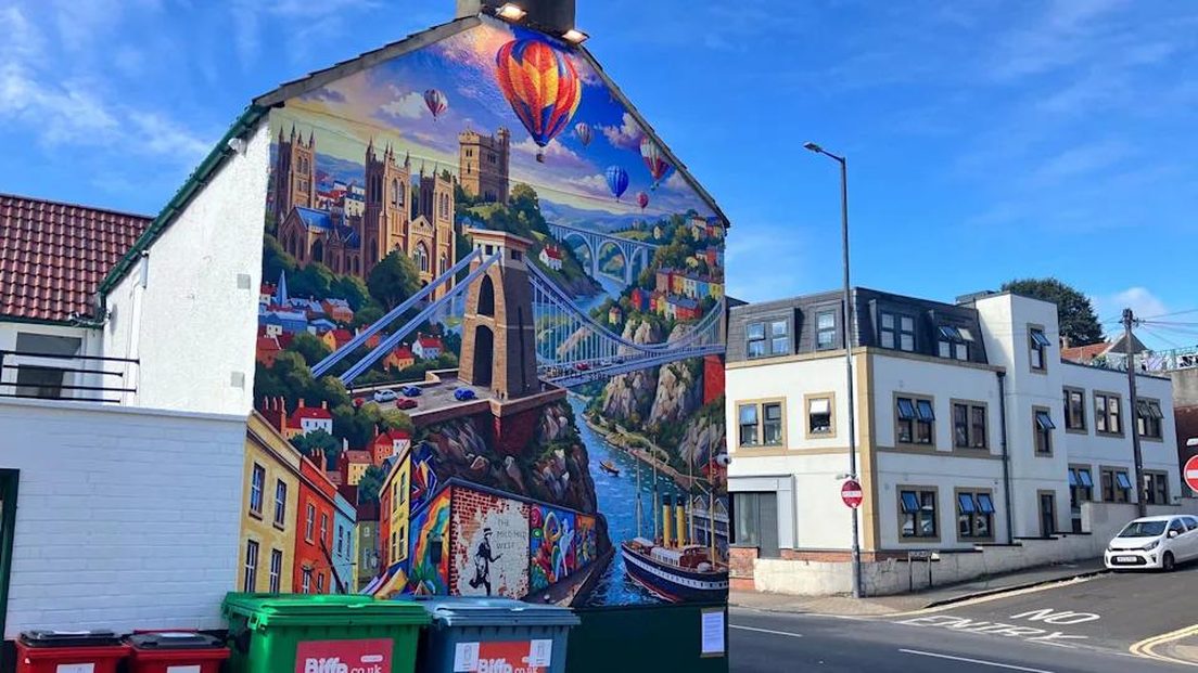 The AI mural on the wall of the Jolly Colliers pub in Bristol