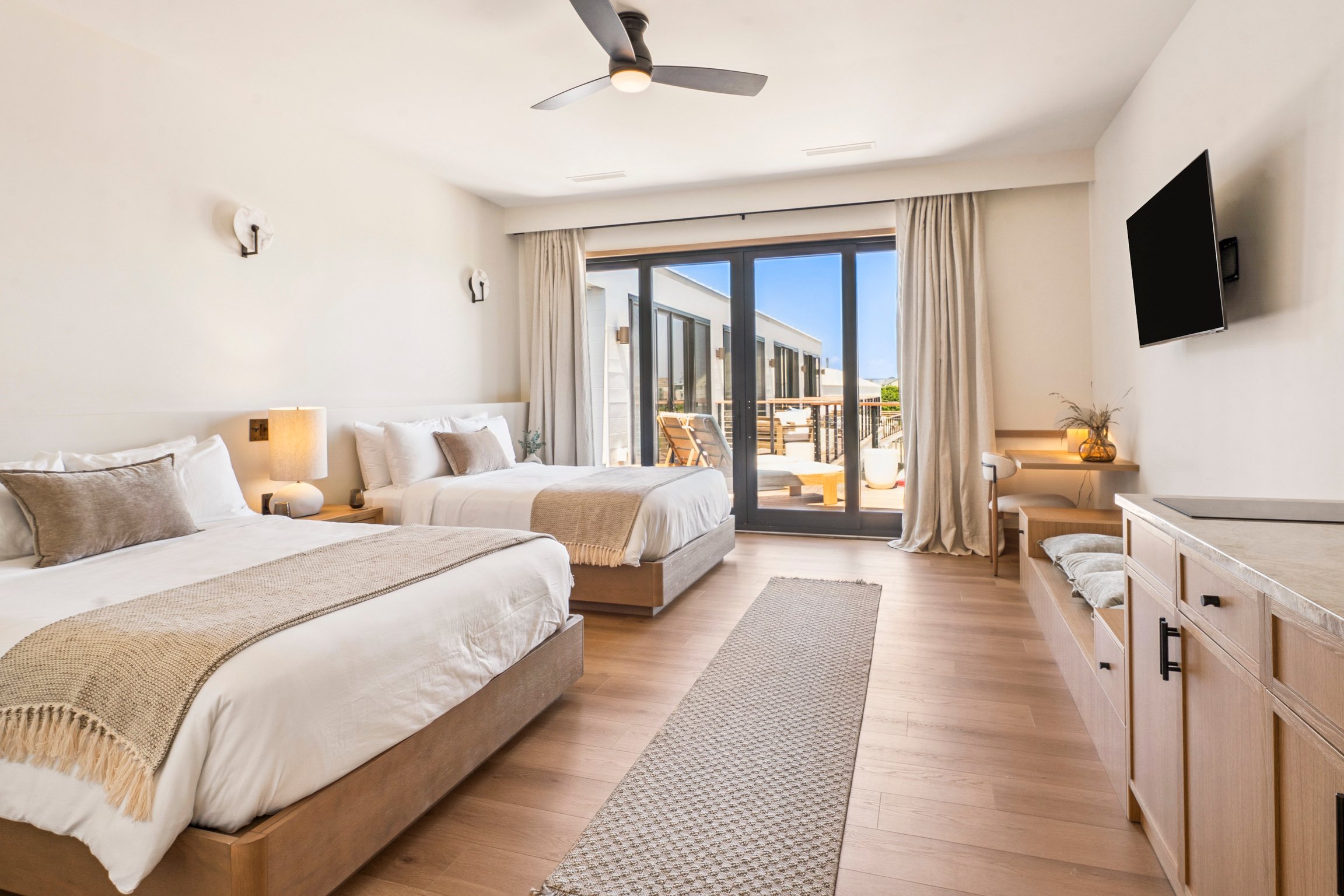 Spacious double guest room at Offshore Montauk
