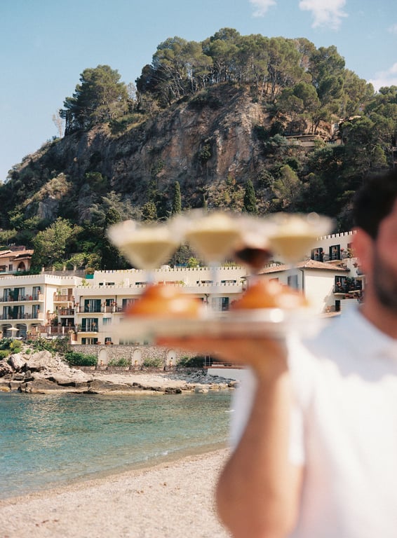 Cocktails served by the beach at Villa Sant’Andrea