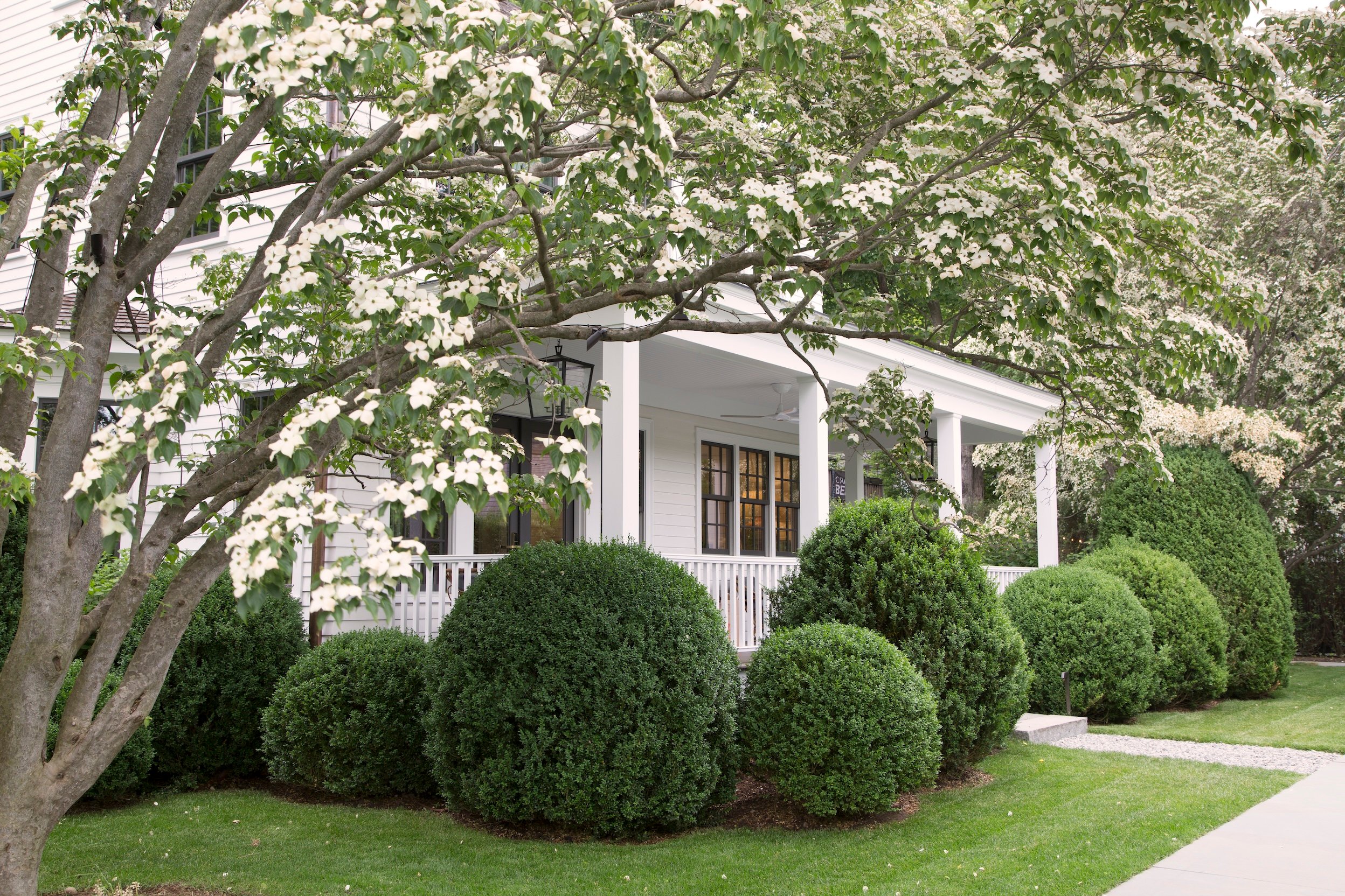 Guest cottage surrounded by gardens at Valley Rock Inn