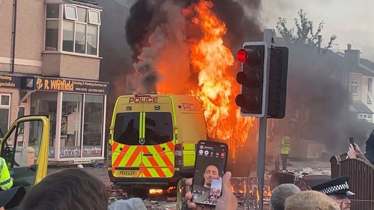 What’s Really Behind the Recent Race Riots in the UK?