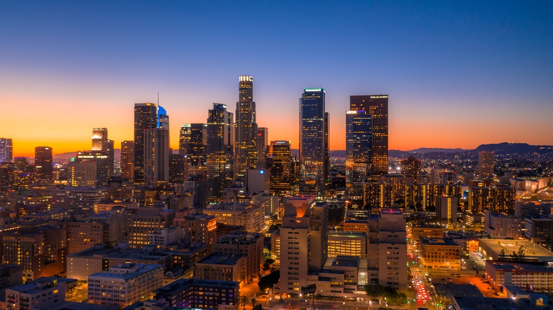 72% off Los Angeles → Doha ($843)
