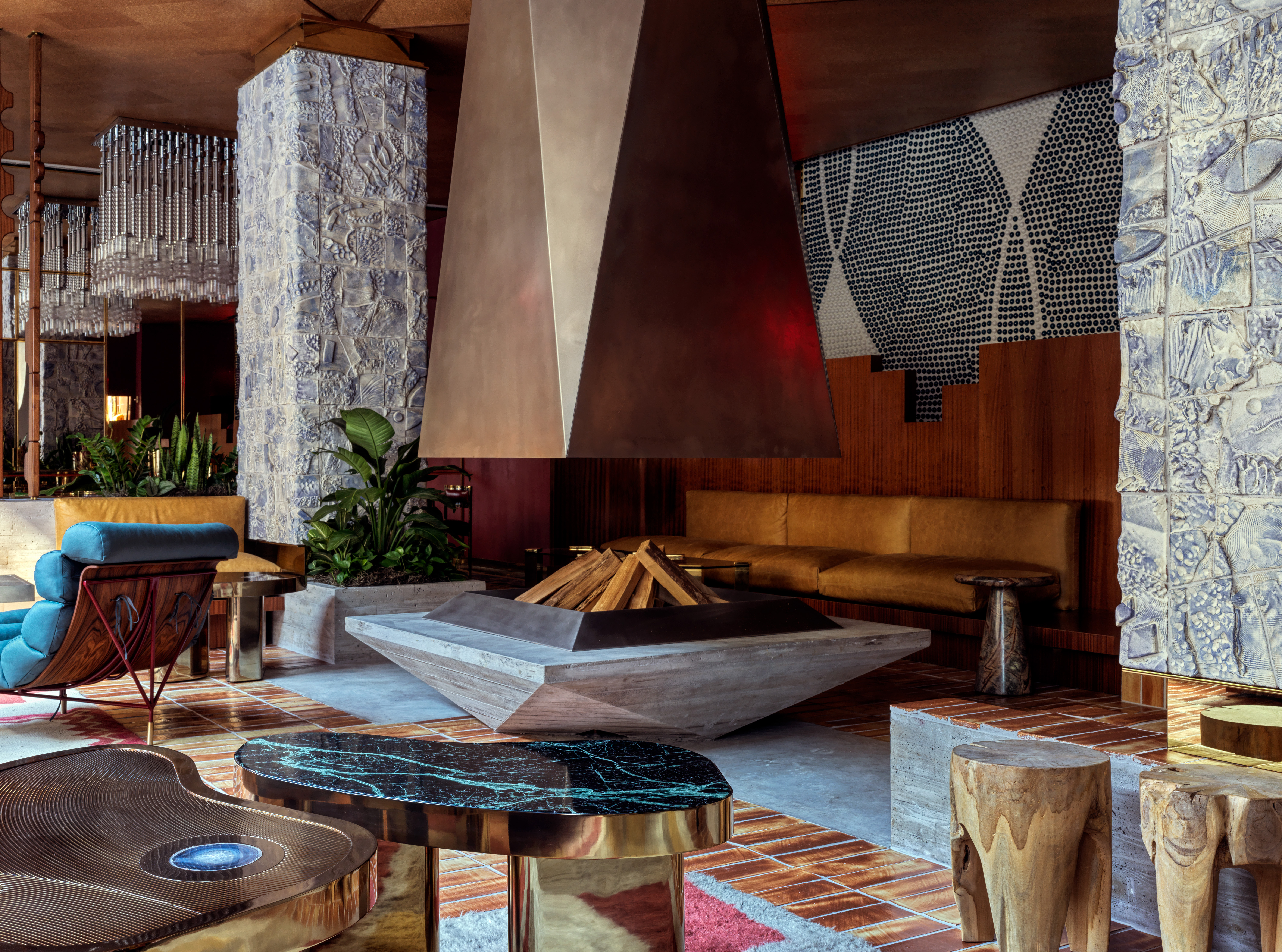 Hotels Above Par image