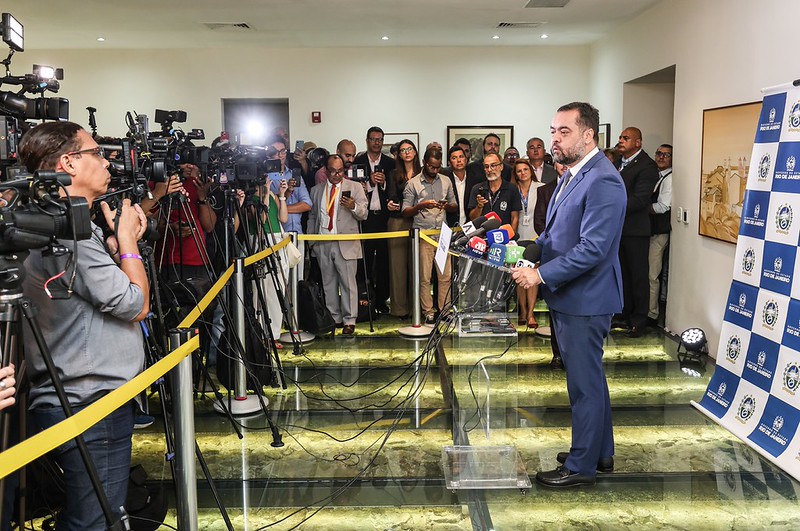 Brazil police raid former Rio governor's home. Again