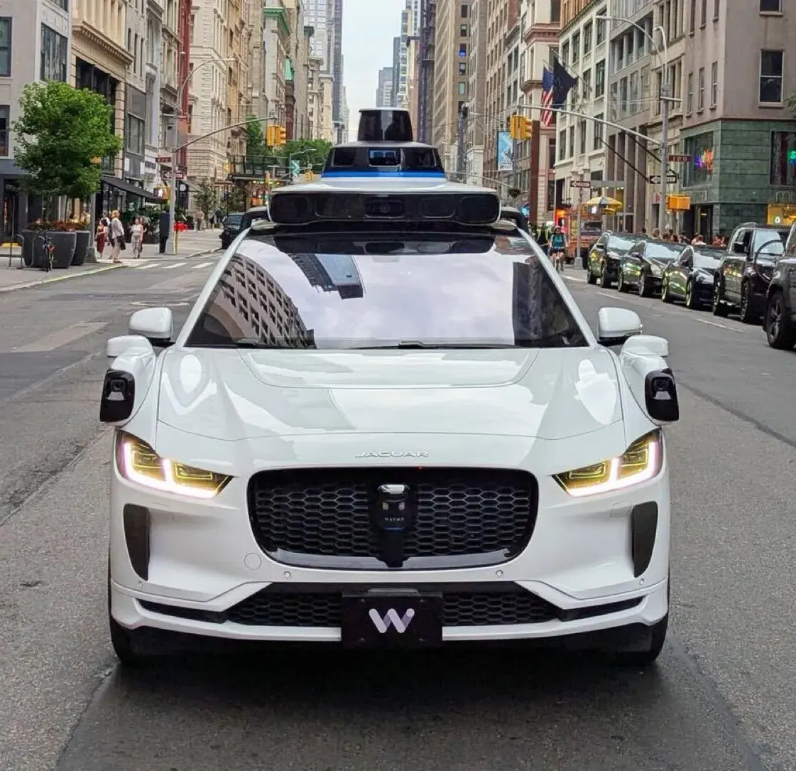Beta Technologies and Element Fleet Management Drive Innovation in Autonomous Vehicles and Electric Aviation