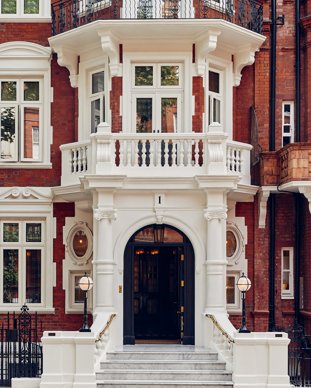 At Sloane boutique hotel image