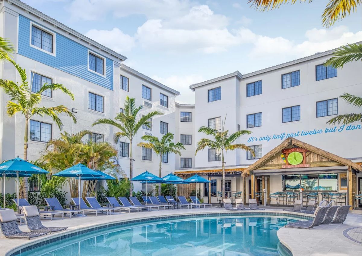 Compass Hotel by Margaritaville Naples