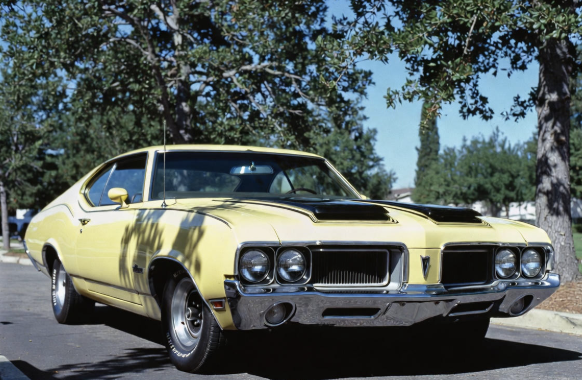 1970 Oldsmobile 442 W-30 in Sebring Yellow