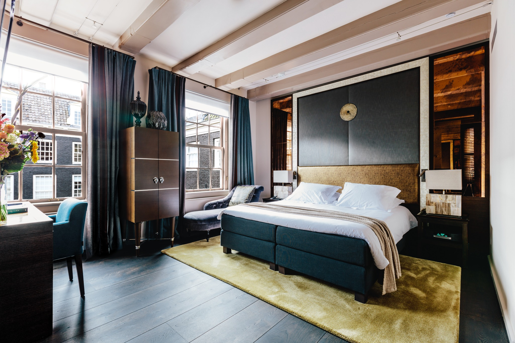 Hotels Above Par image