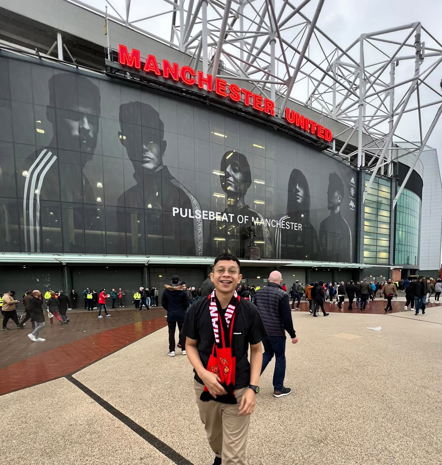 Rizza the ManU fan (we forgive him)