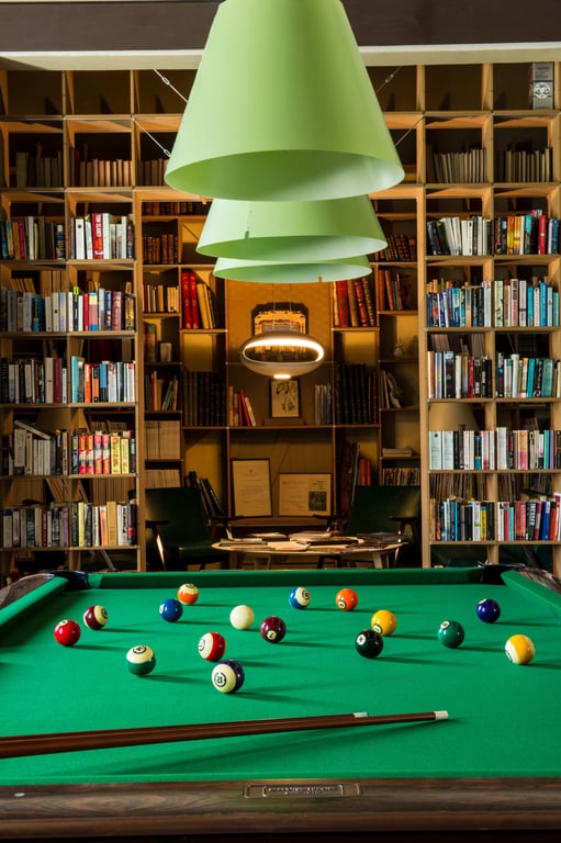 Library and billiard table at Azienda Agricola Mandranova