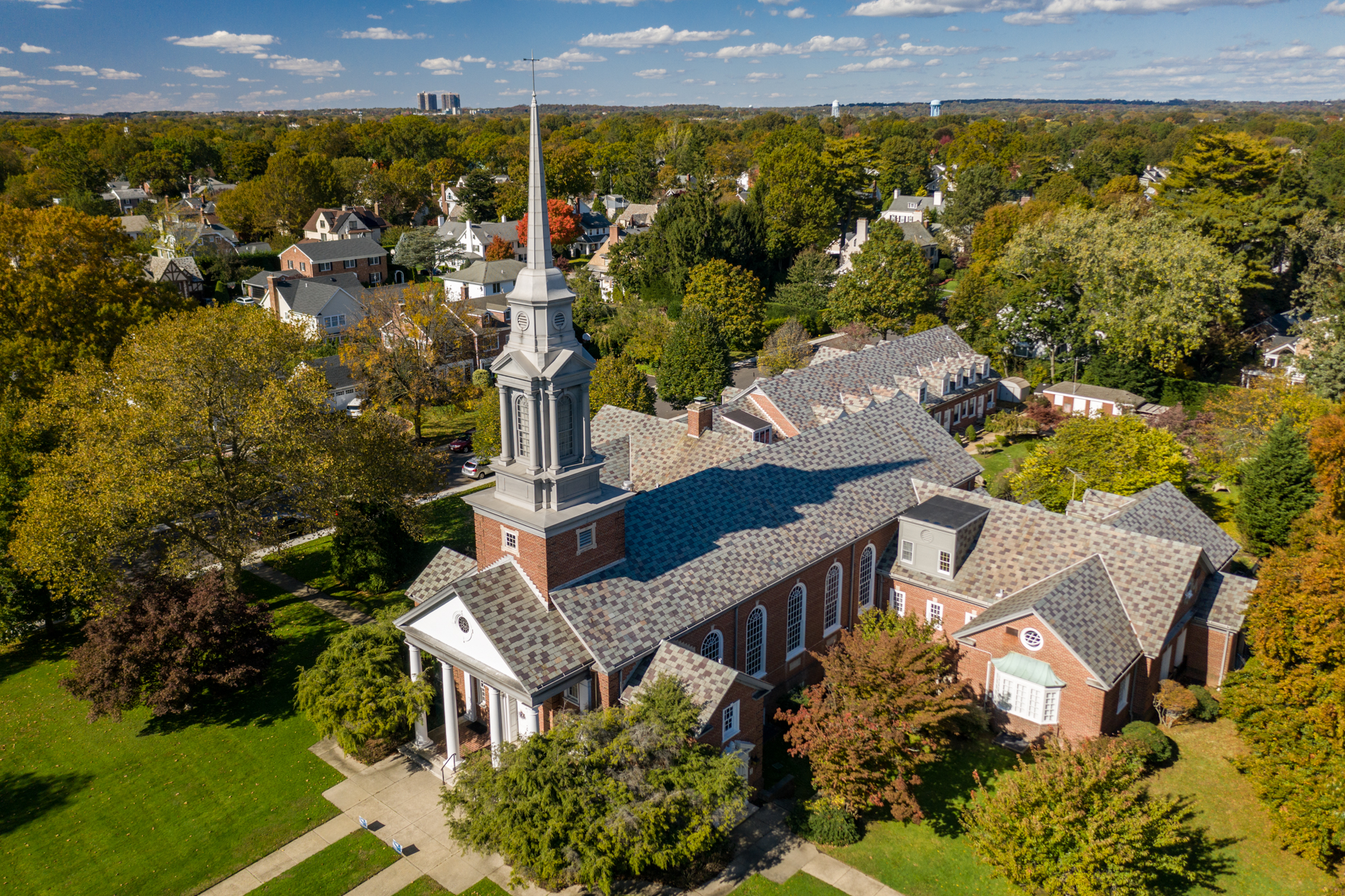 Garden City Community Church, shown in the church’s official website photograph.