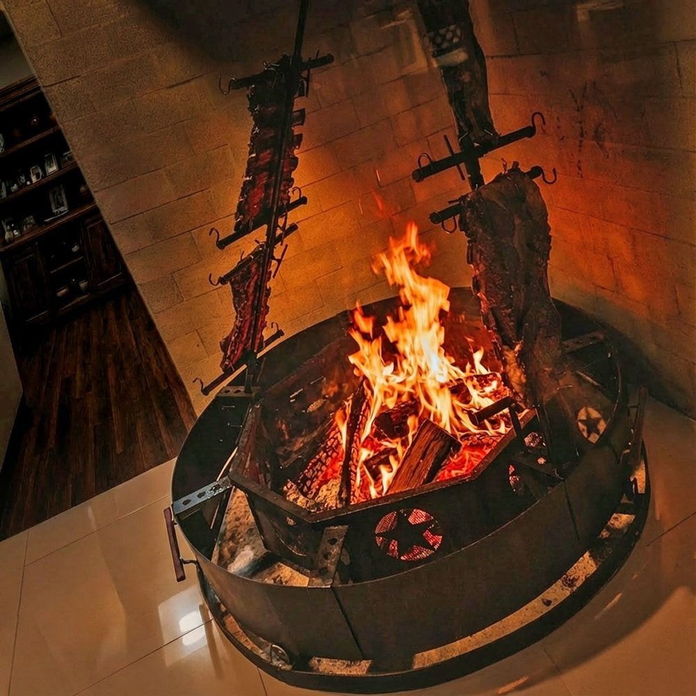 Grilled meats at Aufieri & Martinez in Naples