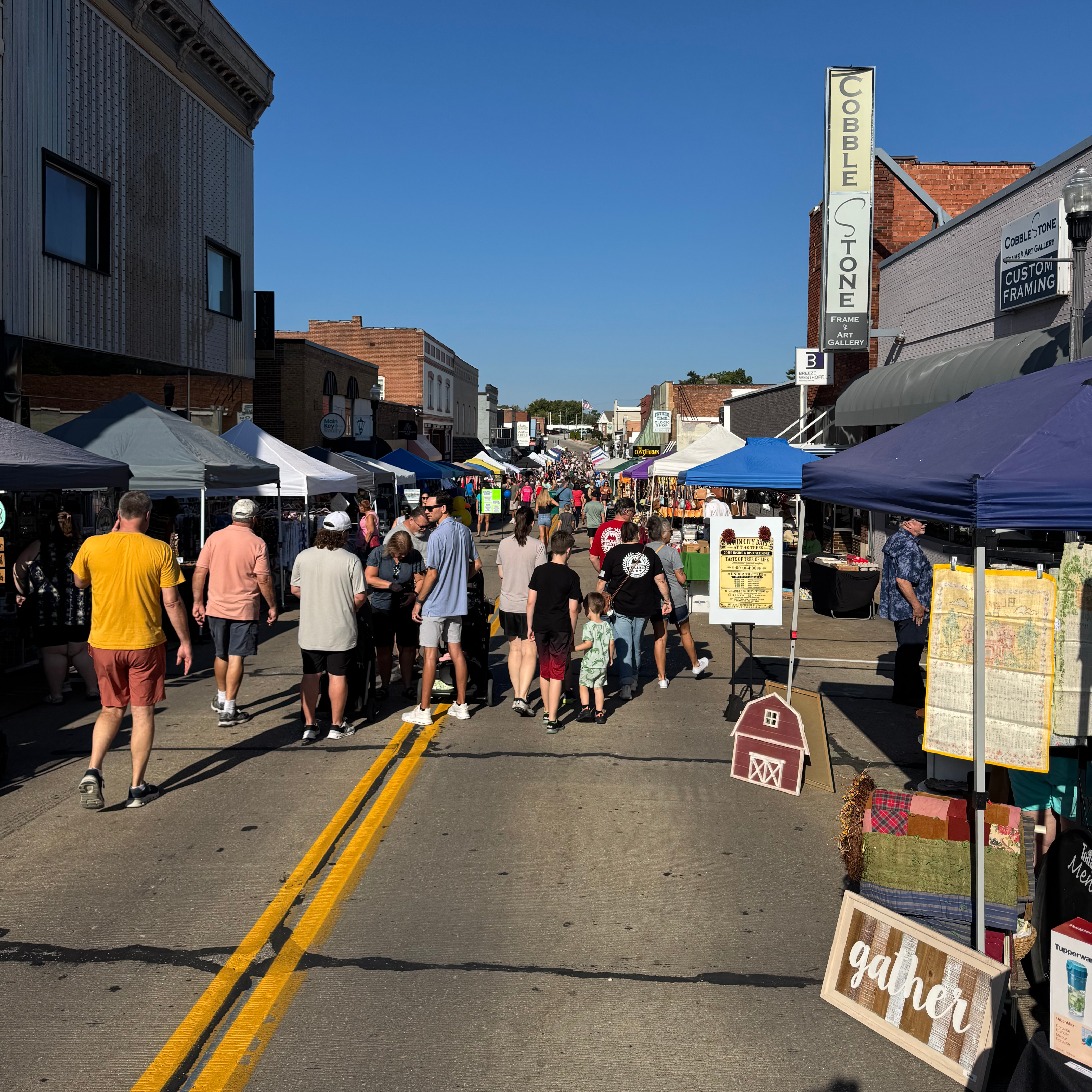 Visitors filling Festus Main Street during Twin City Days