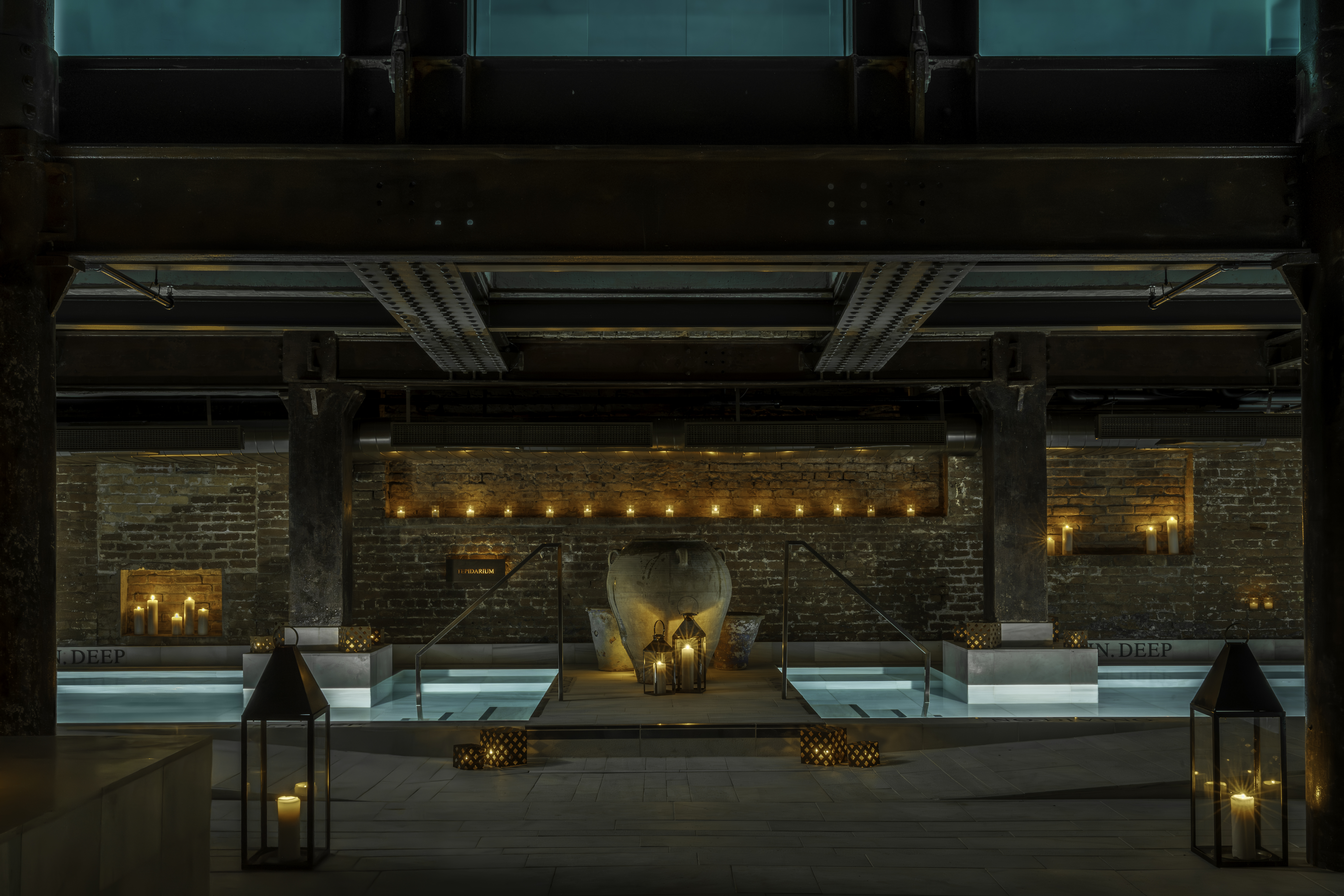 Hotels Above Par image