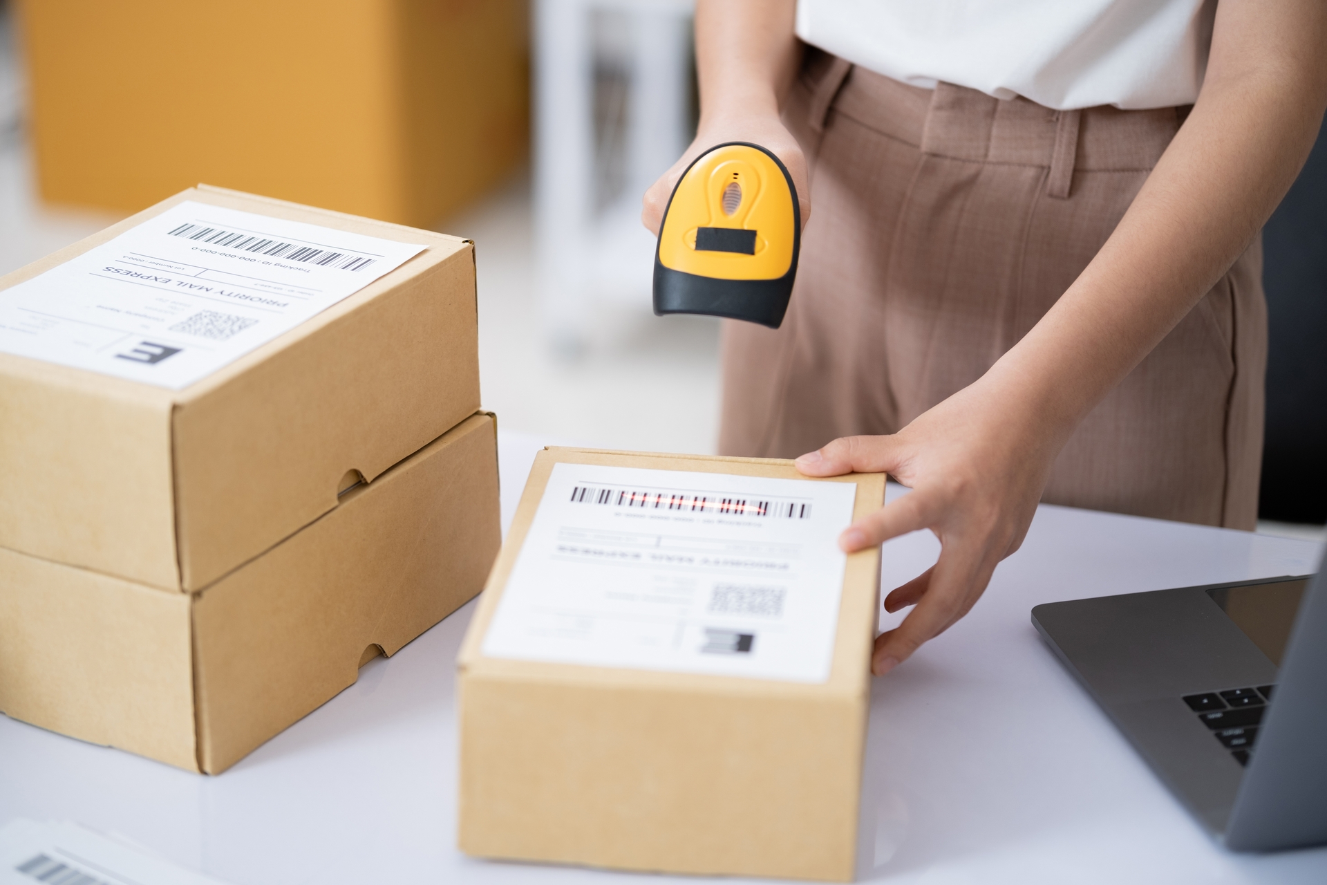 Post Shipper Smaller shippers scoop up Canada Post’s business