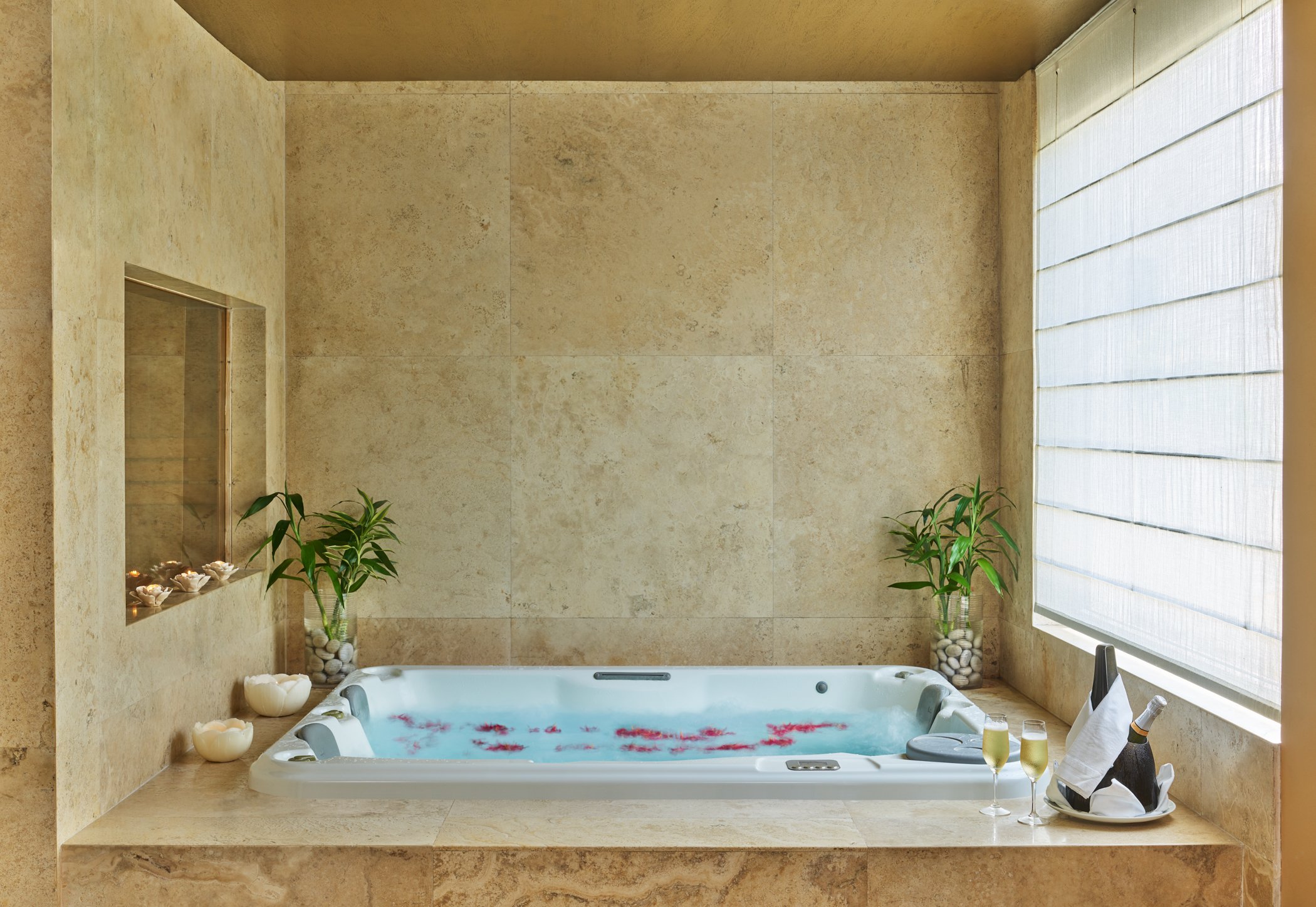 Soaking tub in a guest bathroom at Hotel Paracas
