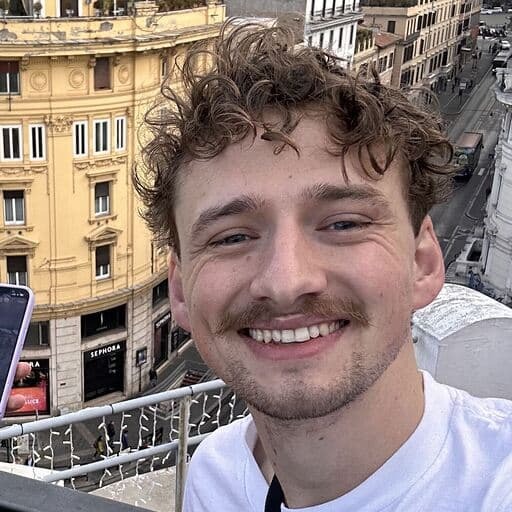 Head-shot of Software Engineer Jonas Smith