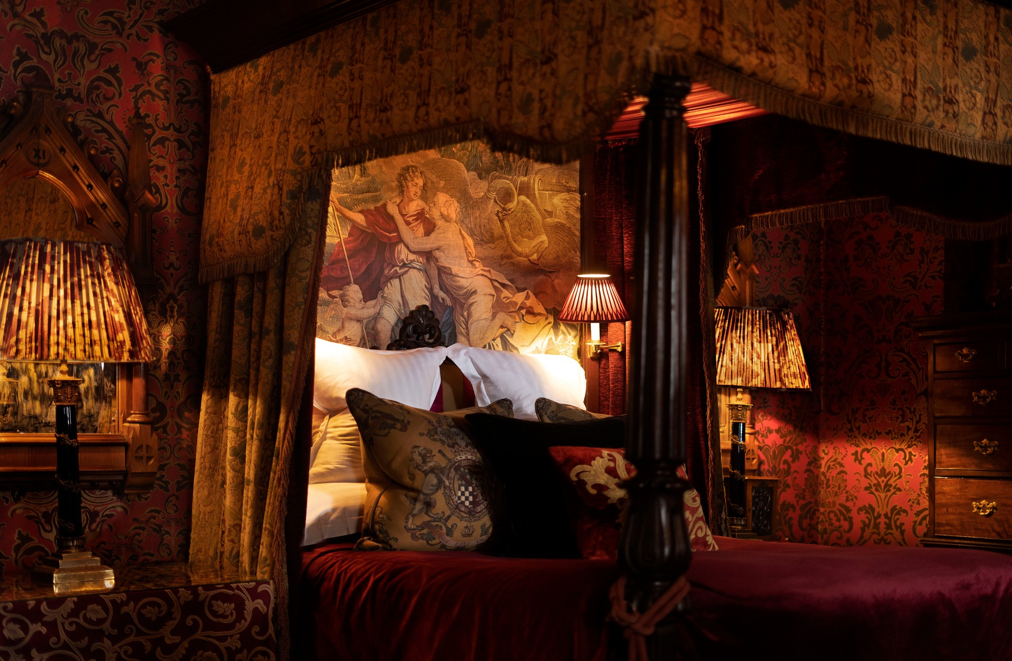 Hotels Above Par image