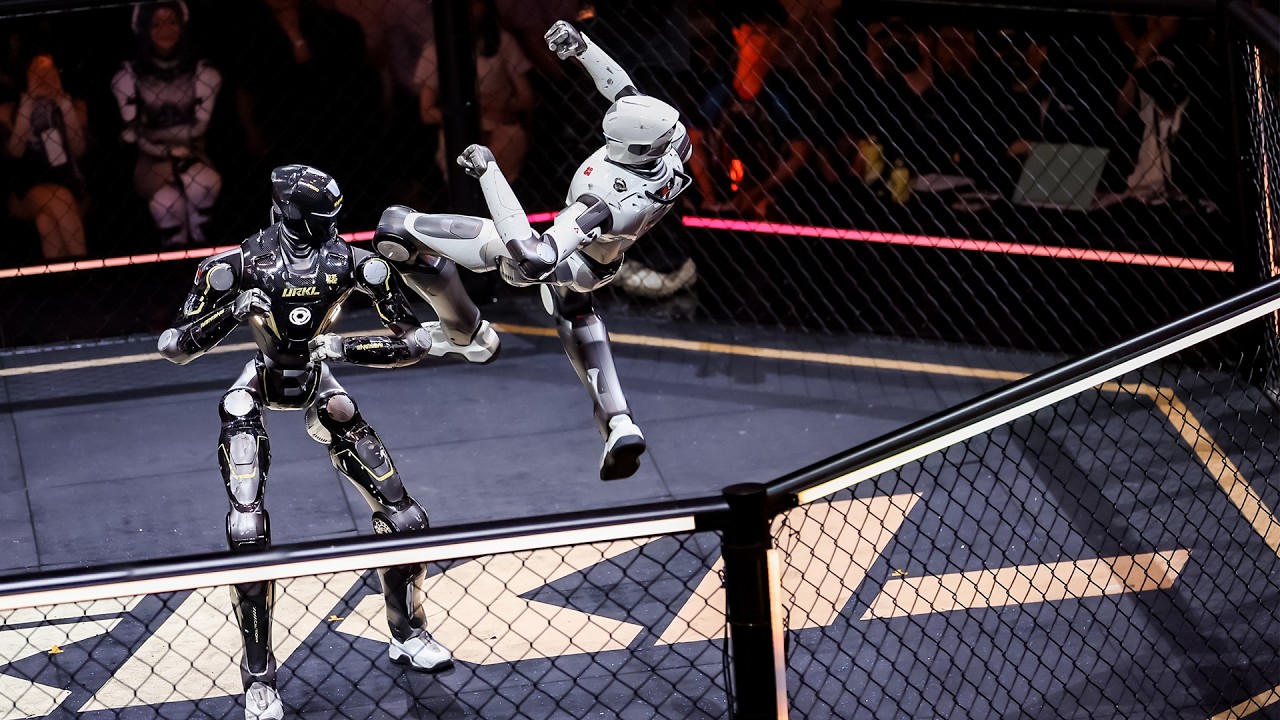 The world's first humanoid cage fight