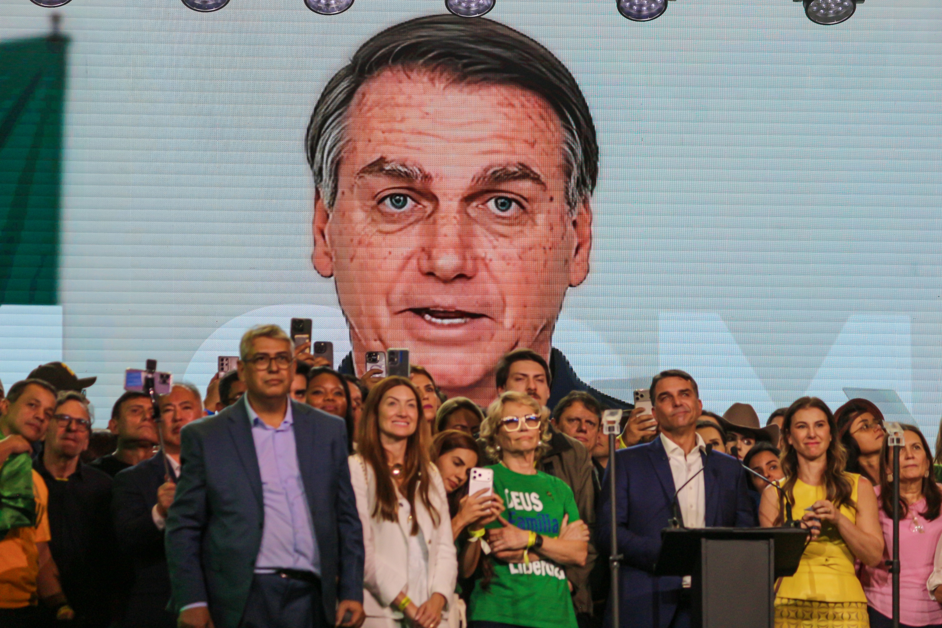 📣 The Bolsonaro who wasn't there
