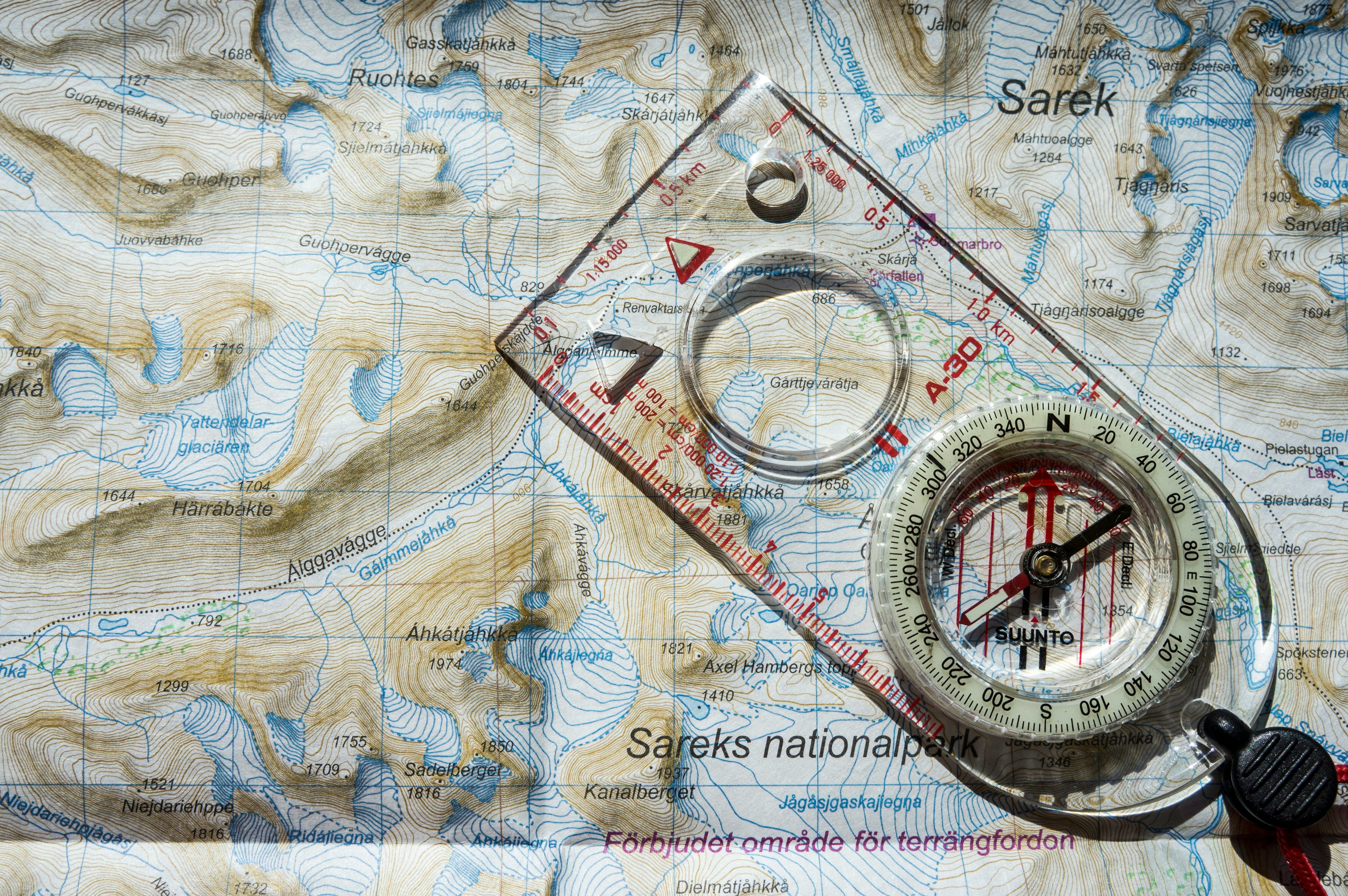 Navigating the Ethics of Persuasion in Leadership