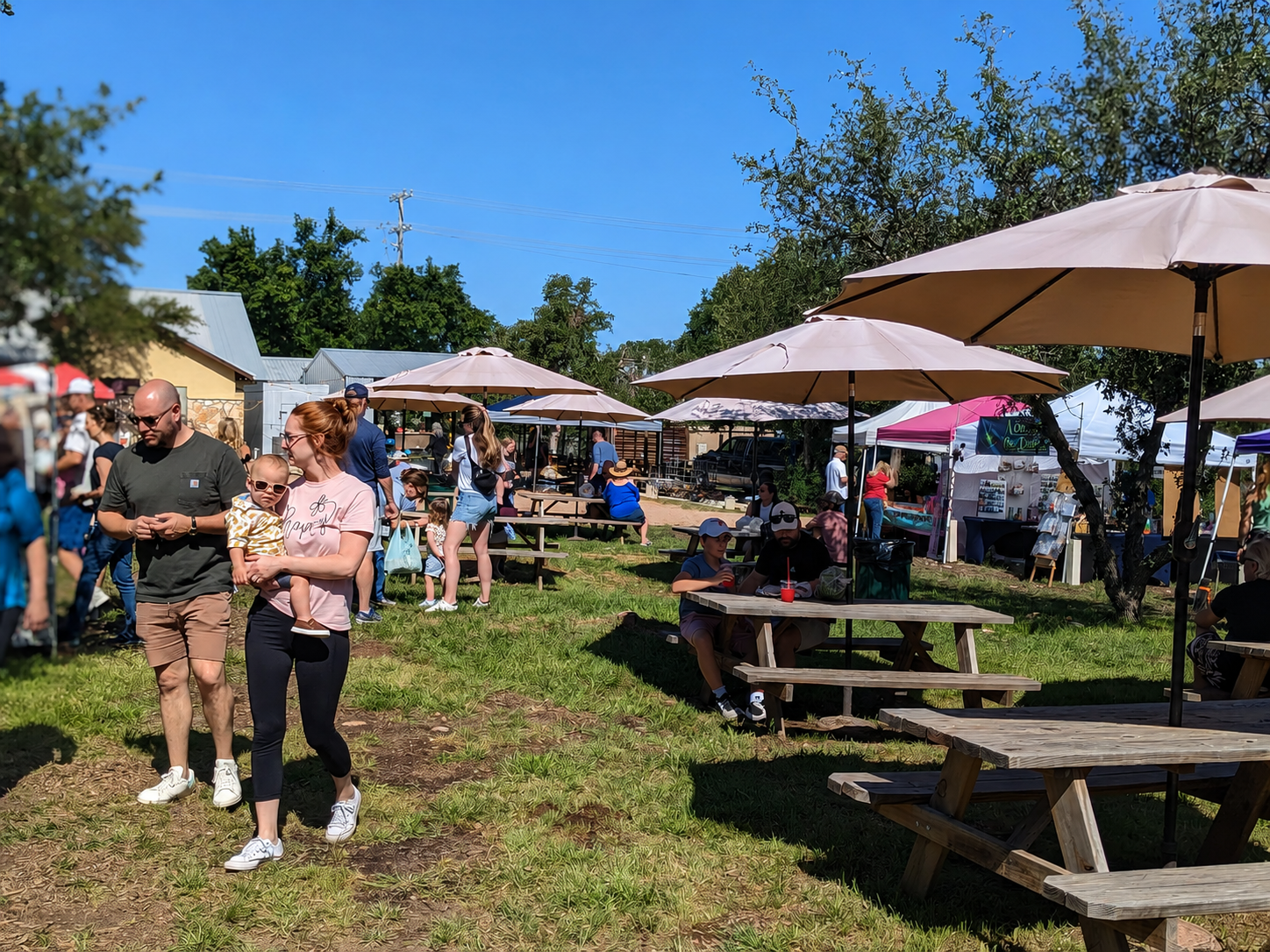 Pedernales Farmers Market in Spicewood