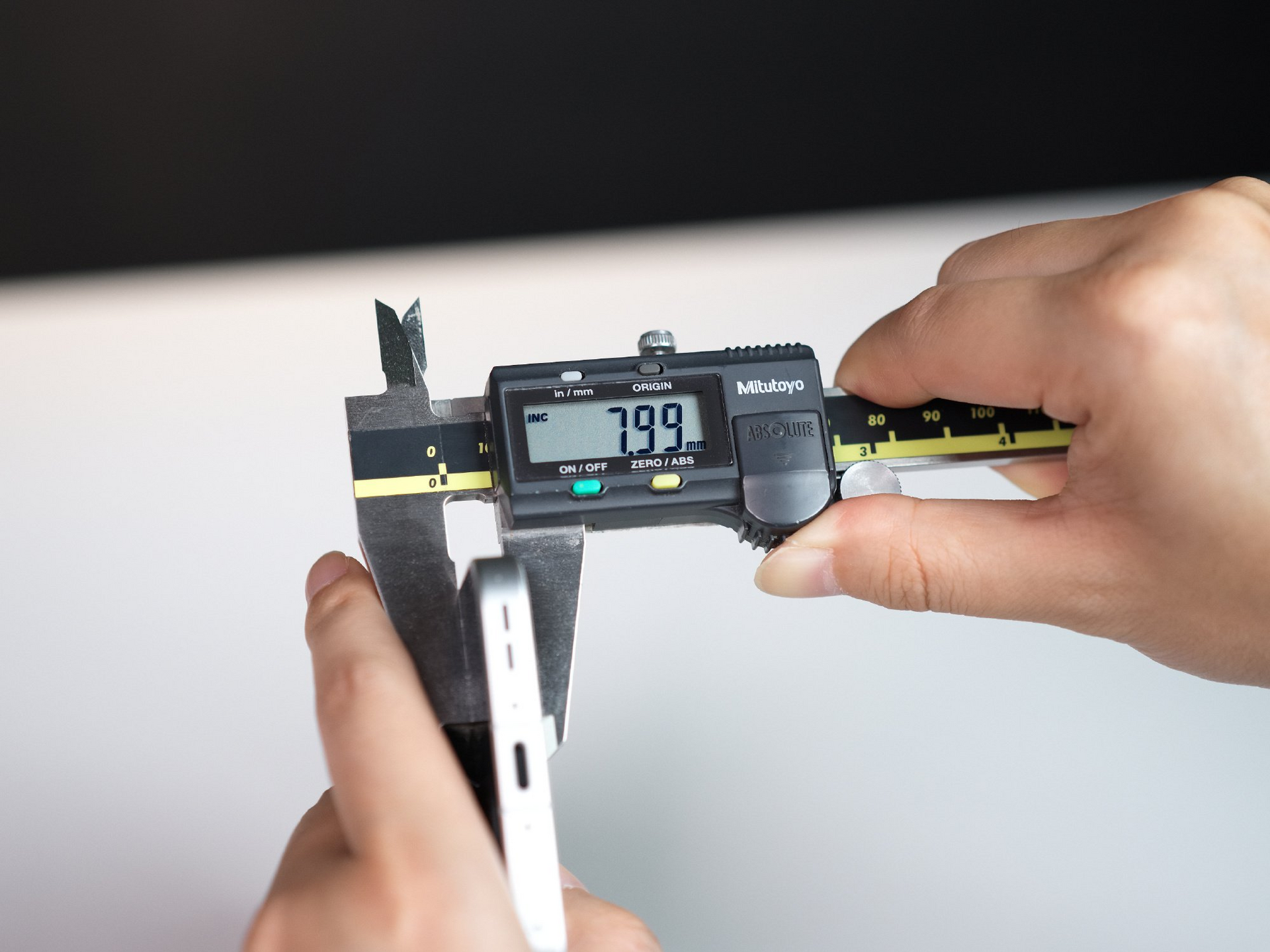 Oppo Find X9 with 7.99mm thickness to feature significantly larger