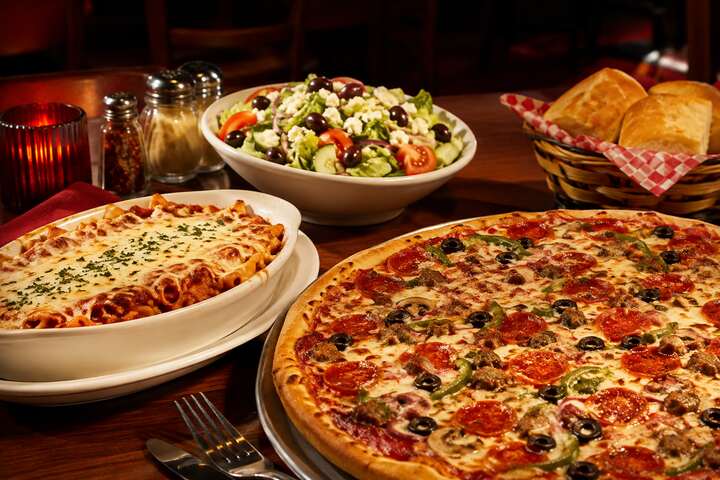House-made pizza and comforting Italian favourites at Niagara Pizza in Ladner, Delta BC