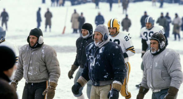 Green Bay Packers and Dallas Cowboys playing in extreme cold at Lambeau Field