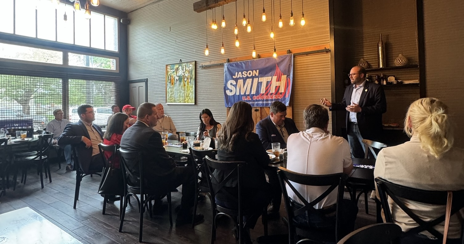 Crowd at Farmington luncheon