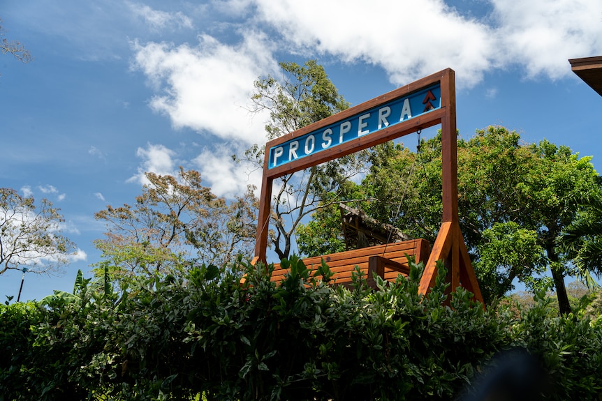 A sign reading Prospera