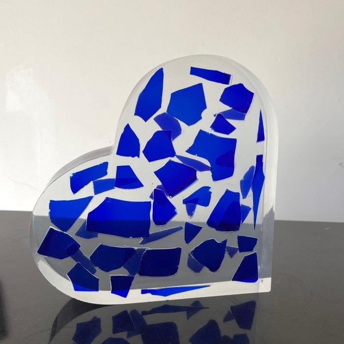Wedding glass sculpture