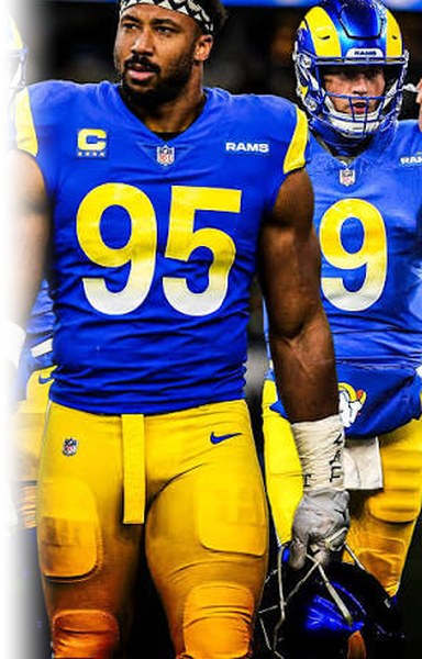 Myles Garrett in a Rams uniform