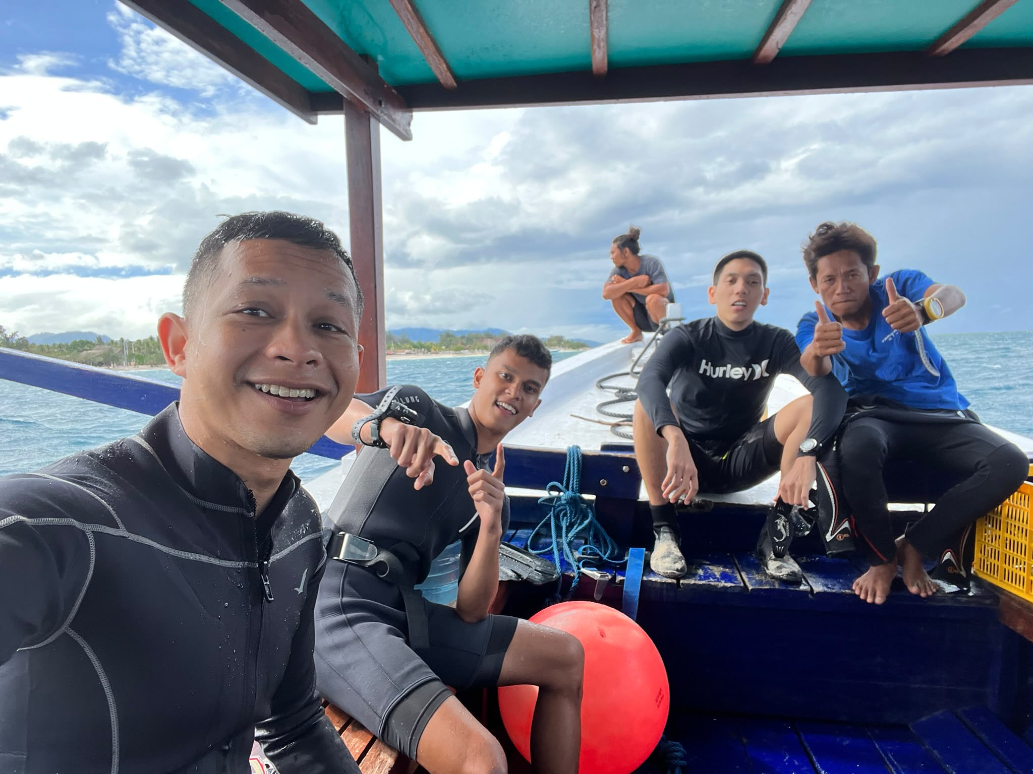 Taking the (scuba diving) plunge with friends
