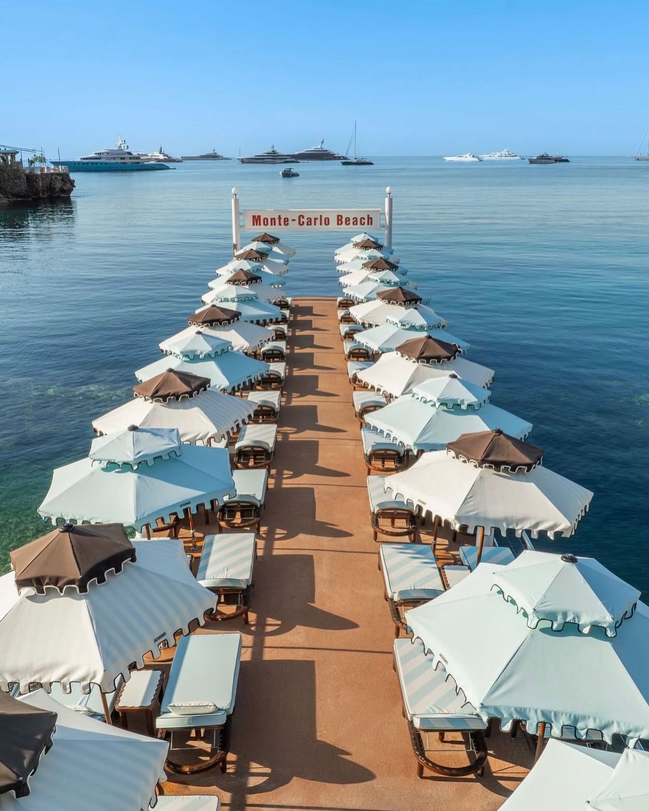 Hotels Above Par image