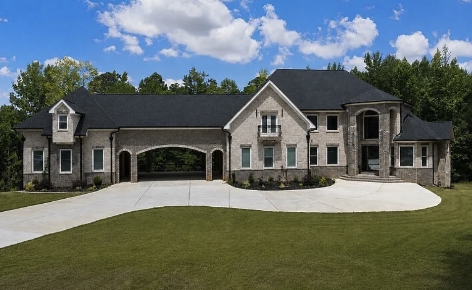381 Vicki Lane, Stockbridge GA — luxury estate home