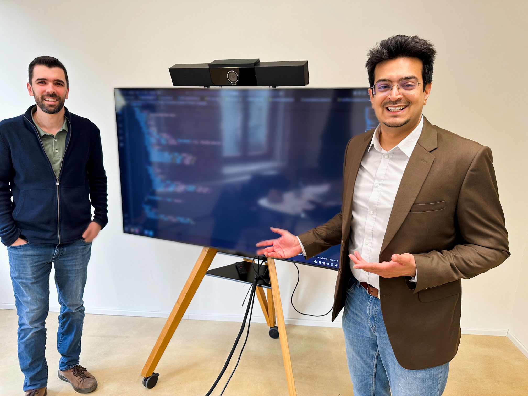 Haseeb Hassan and Filip Dimitrov after an e-mobility consulting workshop