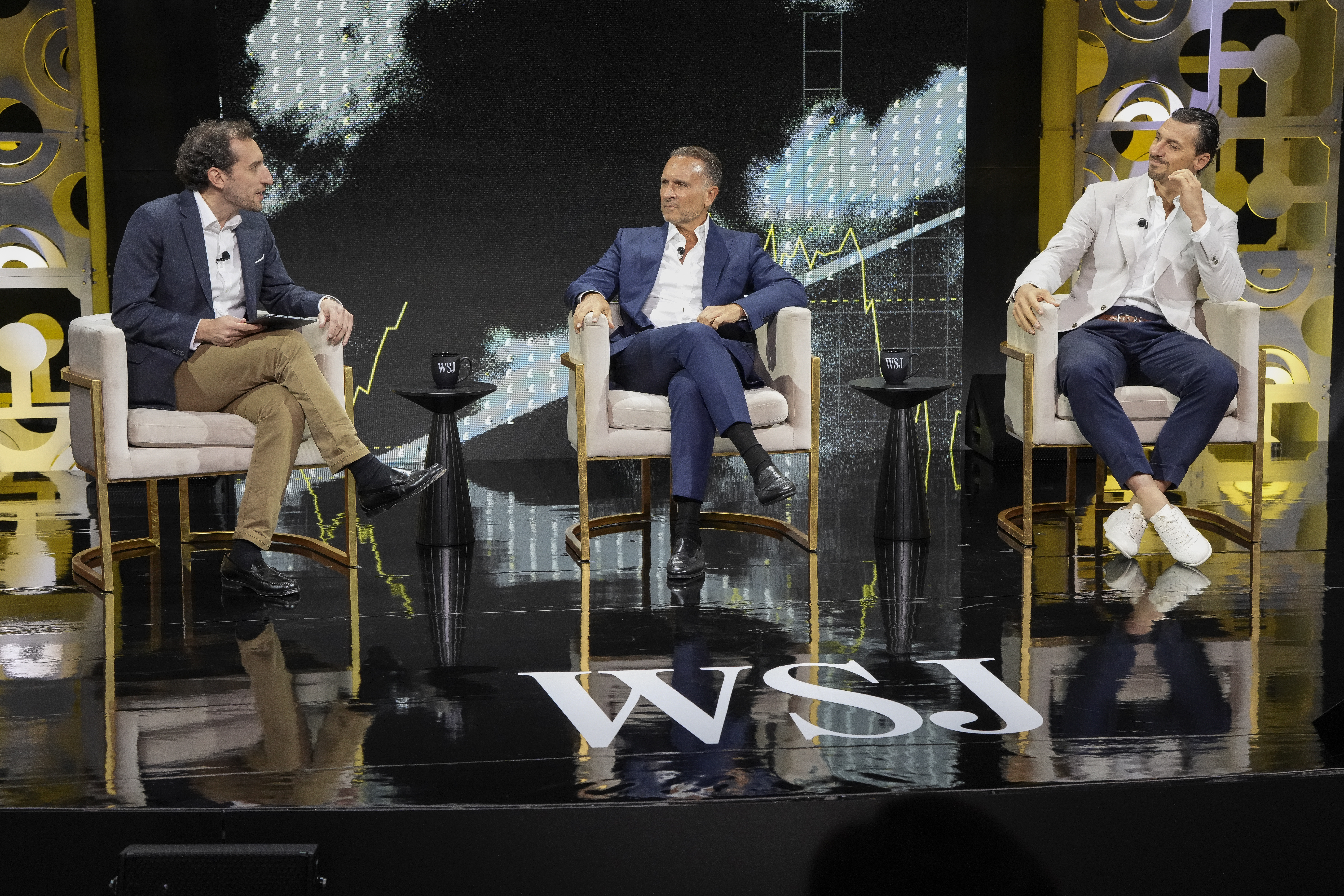 🔎 Tucker’s Sports Bet; NYT A.I. Fight; Axel’s Telegraph Coronation