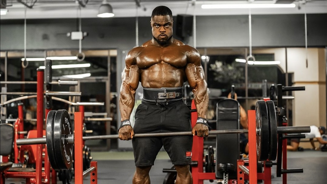 💪 5 Shoulder Exercises for Beefy Delts
