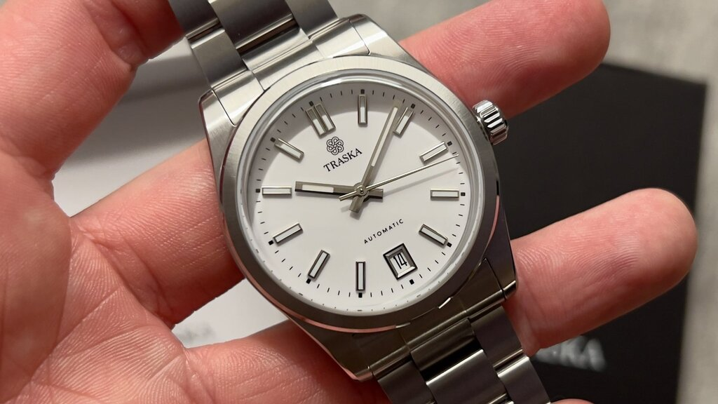 traska トラスカ commuter 38mm arctic white F】 Hands-On With The New Traska Commuter 34 And 38