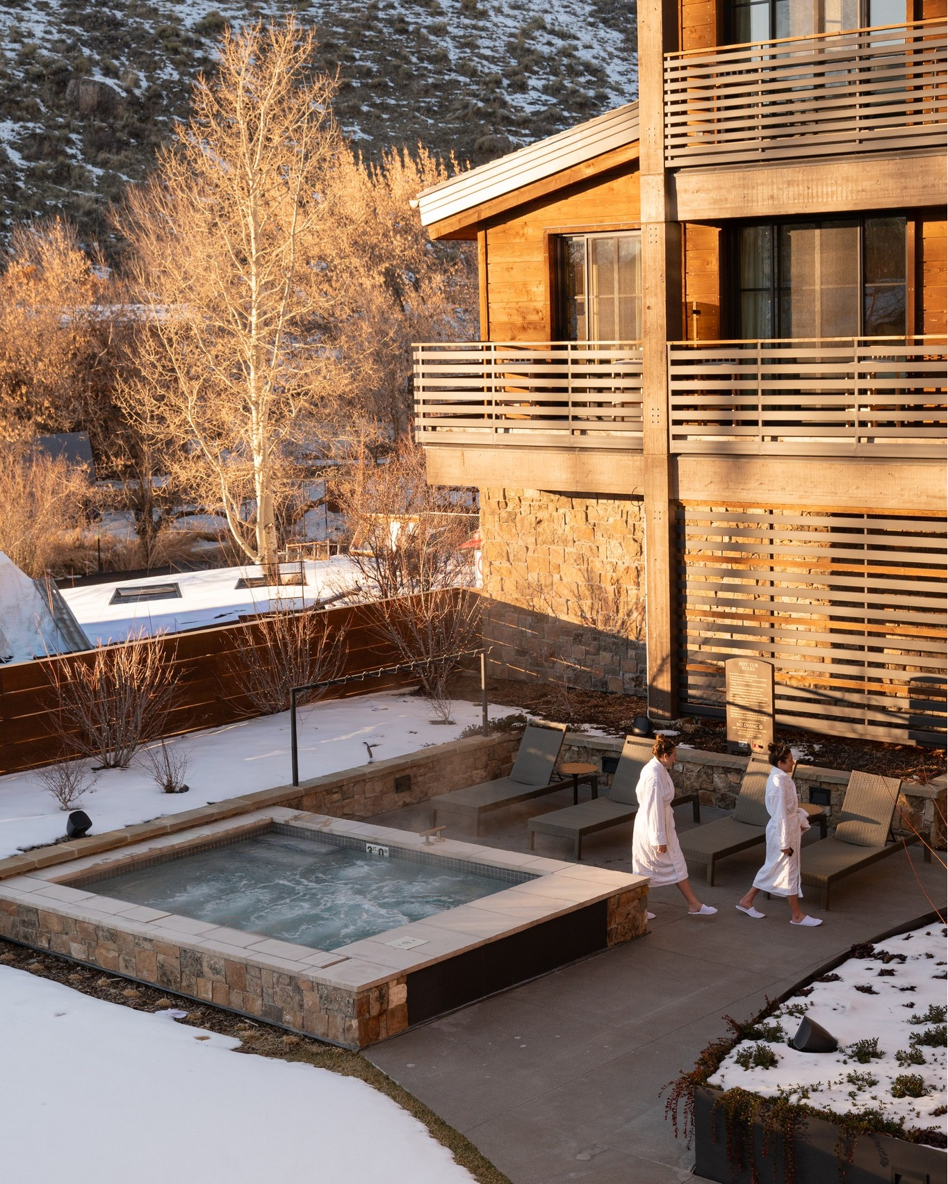 Rusty Parrot Lodge in Jackson Hole boutique hotel image