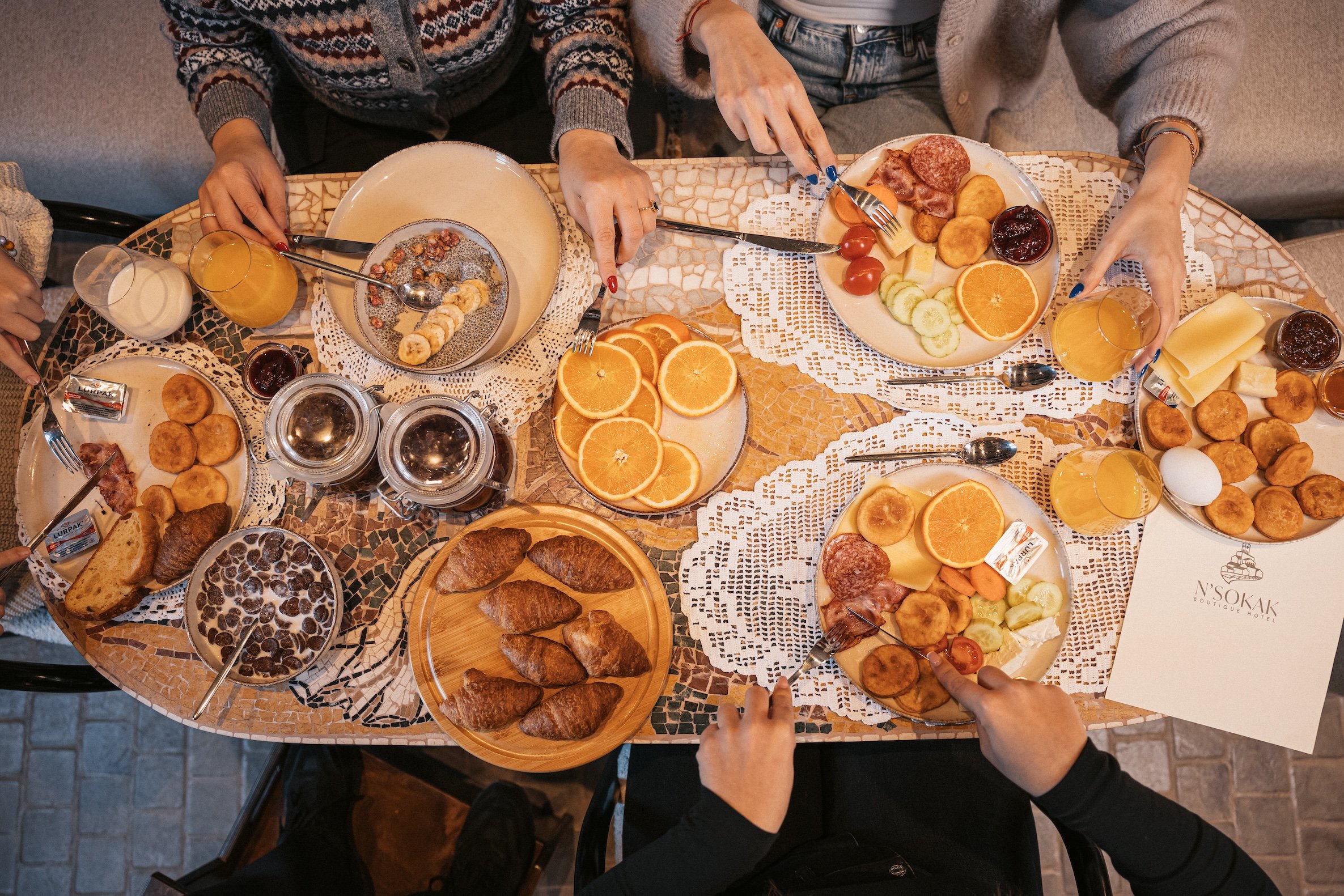 Breakfast spread at N’Sokak