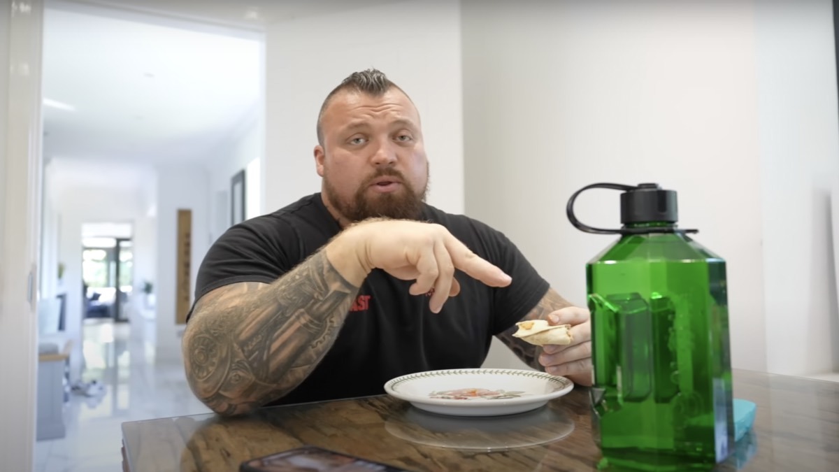 🏋️ eddie hall's 4,600-calorie "beast" diet